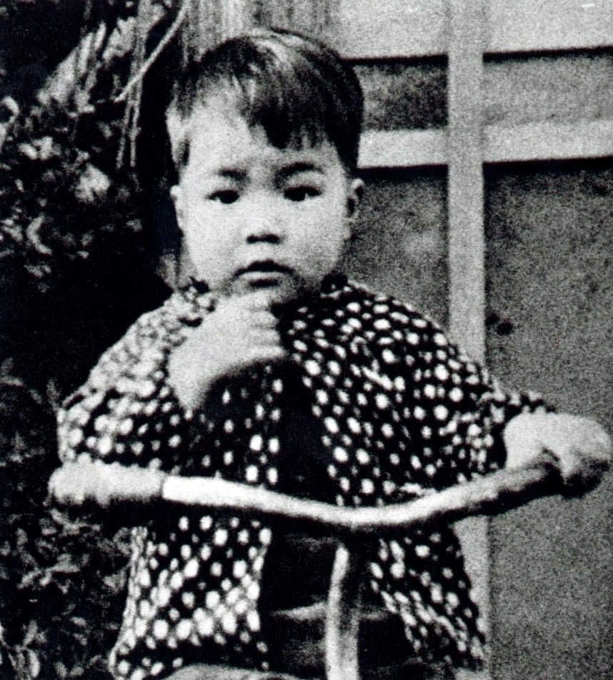 千葉の自宅前で（就学前）