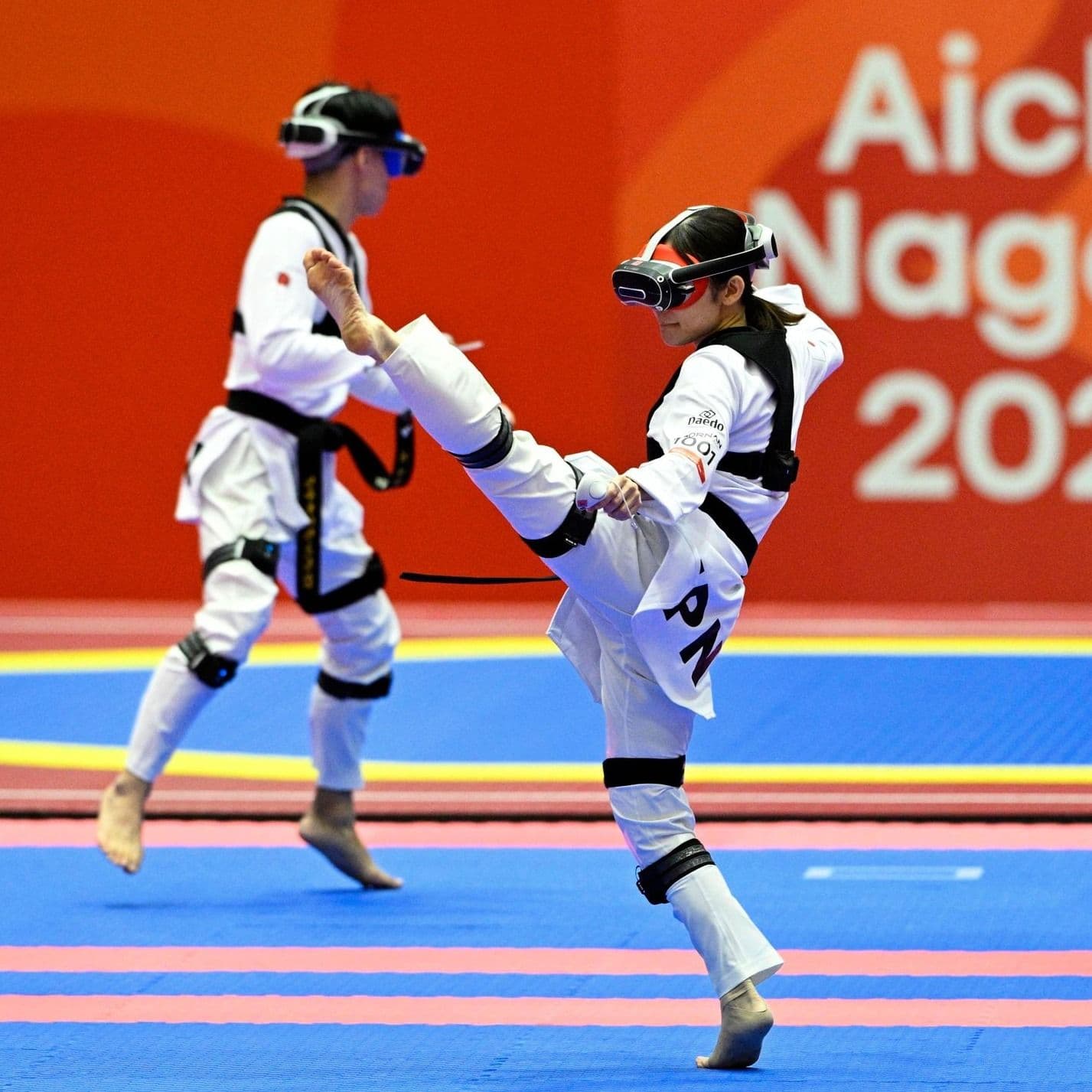 「鉄拳」「ストリートファイター」の世界観!仮想空間でテコンドー 身体接触なく男女対戦OK 格闘技の新しいカタチ