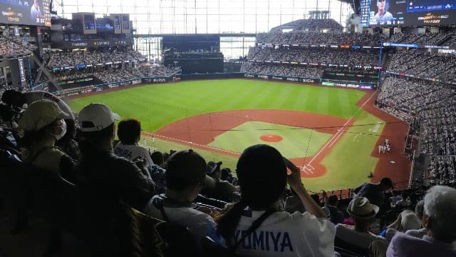 「平日の昼にプロ野球」が増えている理由 パ4球団が仕掛ける「未来のファン」への投資 今日の集客より10年後を