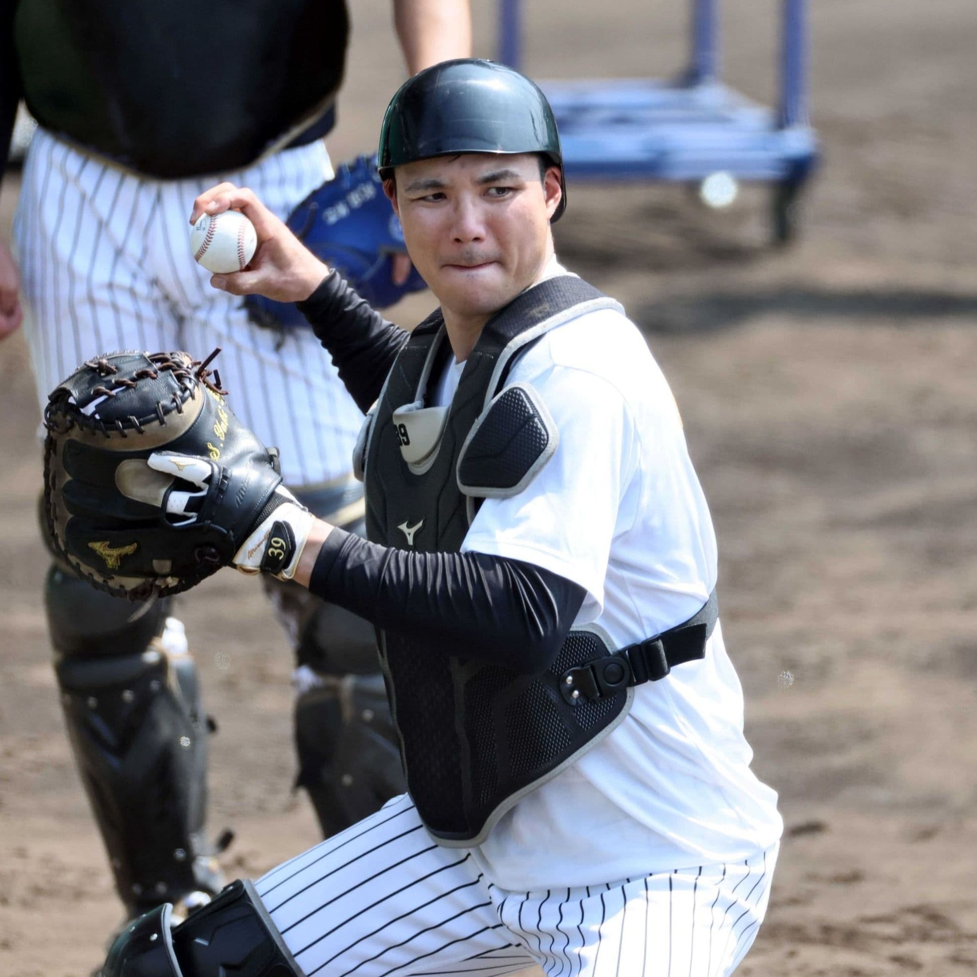 虎の「神ドラフト」4位捕手が挑む高く厚い壁