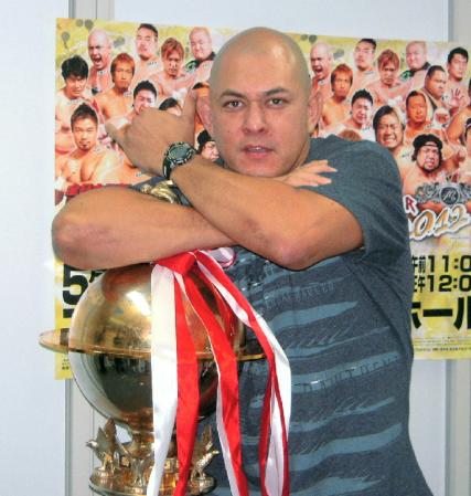 �@�J�[�j�o���̗D���g���t�B�[������Ȃ���R�������D��̎g���ɔR����P�A���s���̑S���{������