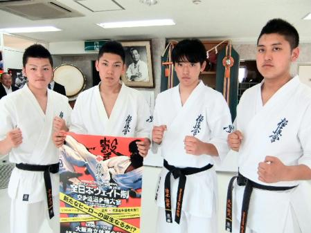 �@�S���{�E�F�C�g���ɏo�ꂷ�鍂�Z���S�l�A�����甎�A���ꌒ�O�A�����S�M�A��]�s��i������j