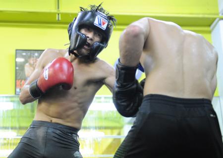 �@�P�Q���E���h�̃X�p�[�����O�ŋ{�藺�i�E�j���U�߂�䉪���āi�B�e�E�ۓc�f�v�j