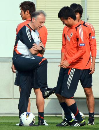 �@�ŏI�\�I�̌�������g�������Ċo��������ׂ��H�I�{�[�������ɗ�������׍K�i�E�j�̕G�����U�b�P���[�j�ē���ʌ����̃O���E���h�i�B�e�E�g�V�h���j