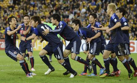 �@�㔼�A�搧�S�[�������ߋ삯�����I���i������R�l�ځj�Ƒ��т̓��{�C���u���i�����j