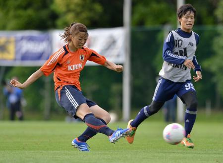 �@��w���Ƃ̎����`���̗��K�ŃS�[�������߂���i���j���B�e�E�o���r��