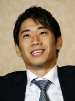 �@�}���`�F�X�^�[�E���i�C�e�b�h�ւ̈ڐЂ����܂������Ƃɂ��āA�S������鍁��^�i